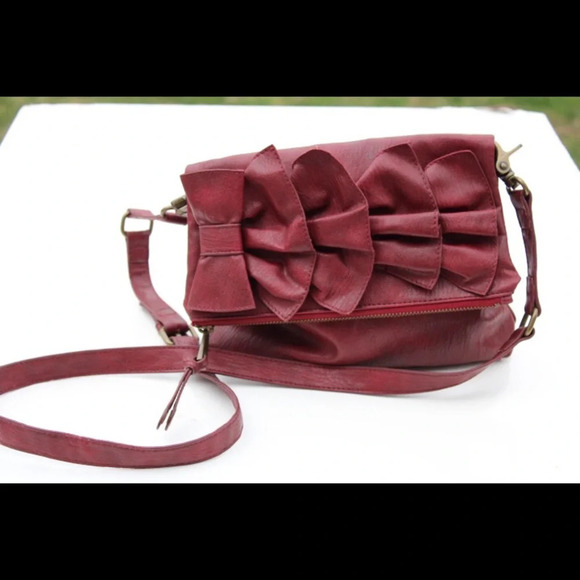 Jessica Simpson fold over cross body bag - Picture 7 of 8